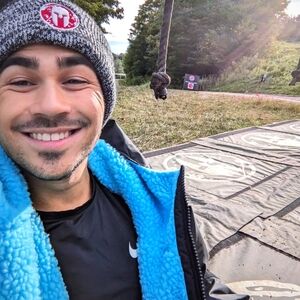 Meet your Posher, Gil